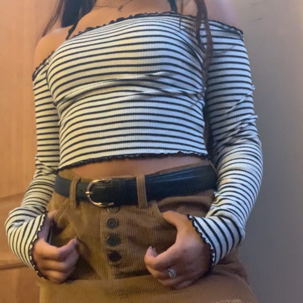 Long Sleeve Off the Shoulder Crop Top